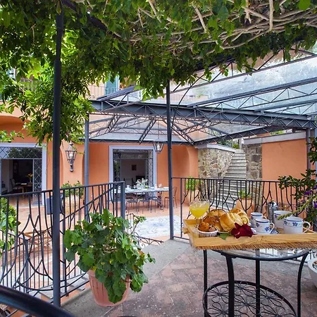Lucia Villa Massa Lubrense