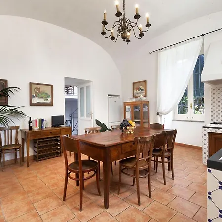 Lucia Villa Massa Lubrense