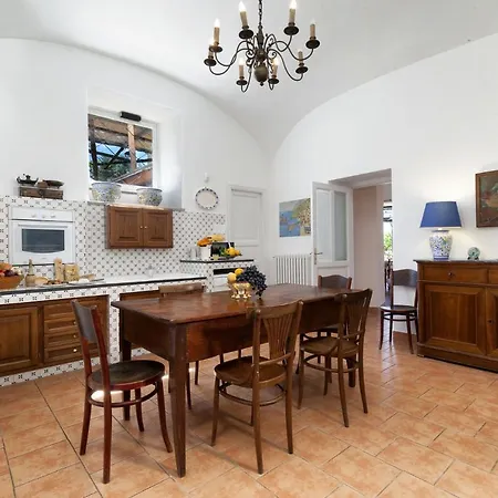 Lucia Villa Massa Lubrense